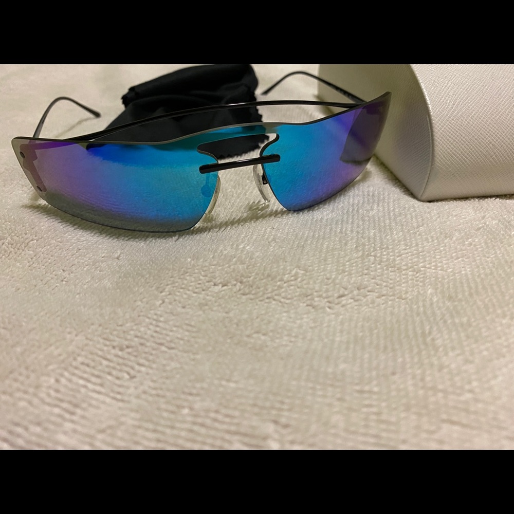 Unisex Prada sunglasses used just twice